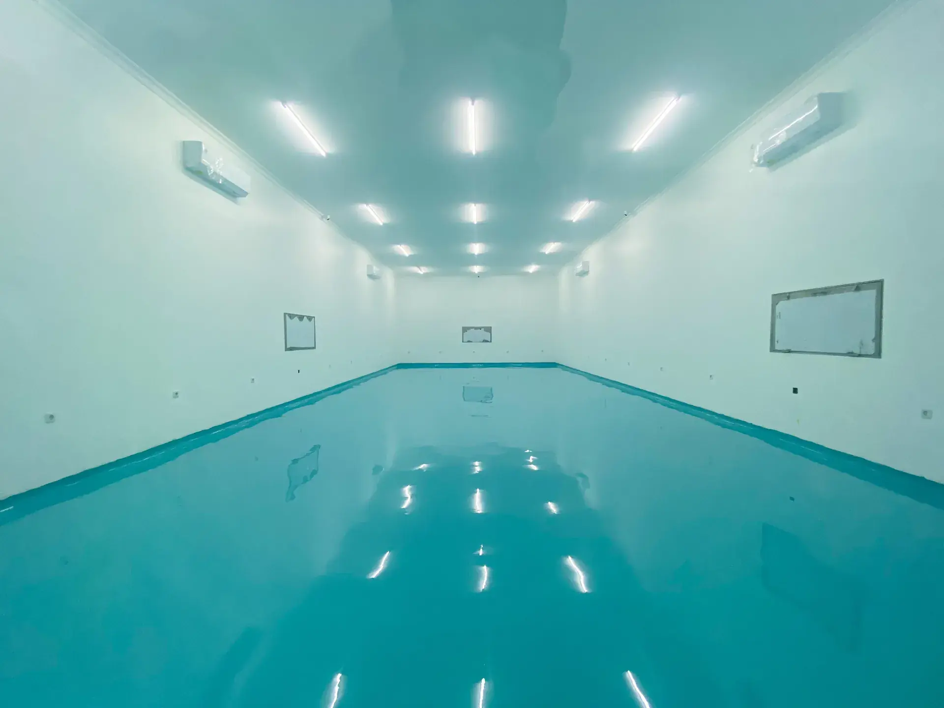 Lantai epoxy tosca di ruang bersih